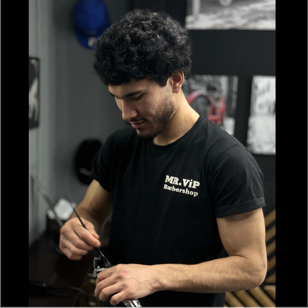 Эргашев Искандар