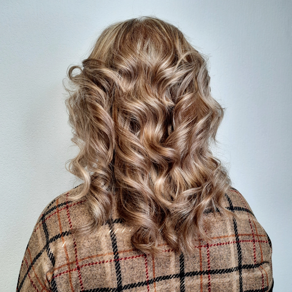 Средние (до 30 см)
фен, утюг