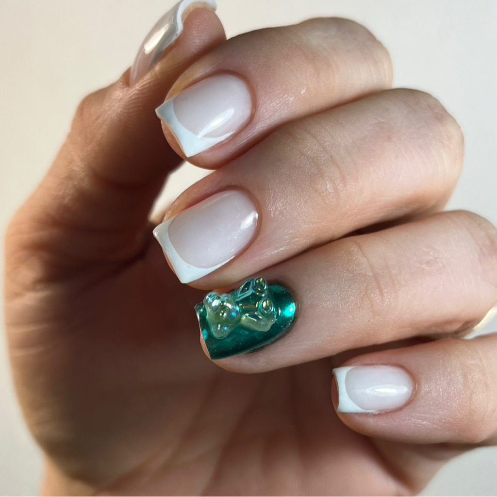 Маникюр с покрытием гель-лак Light