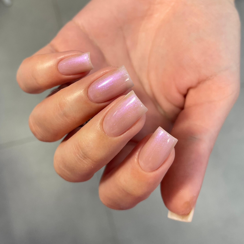 Комплекс «Standard Pink»: комби маникюр + укрепление камуфлирующим гелем/базой, выравнивание, ремонт до 2-х ногтей