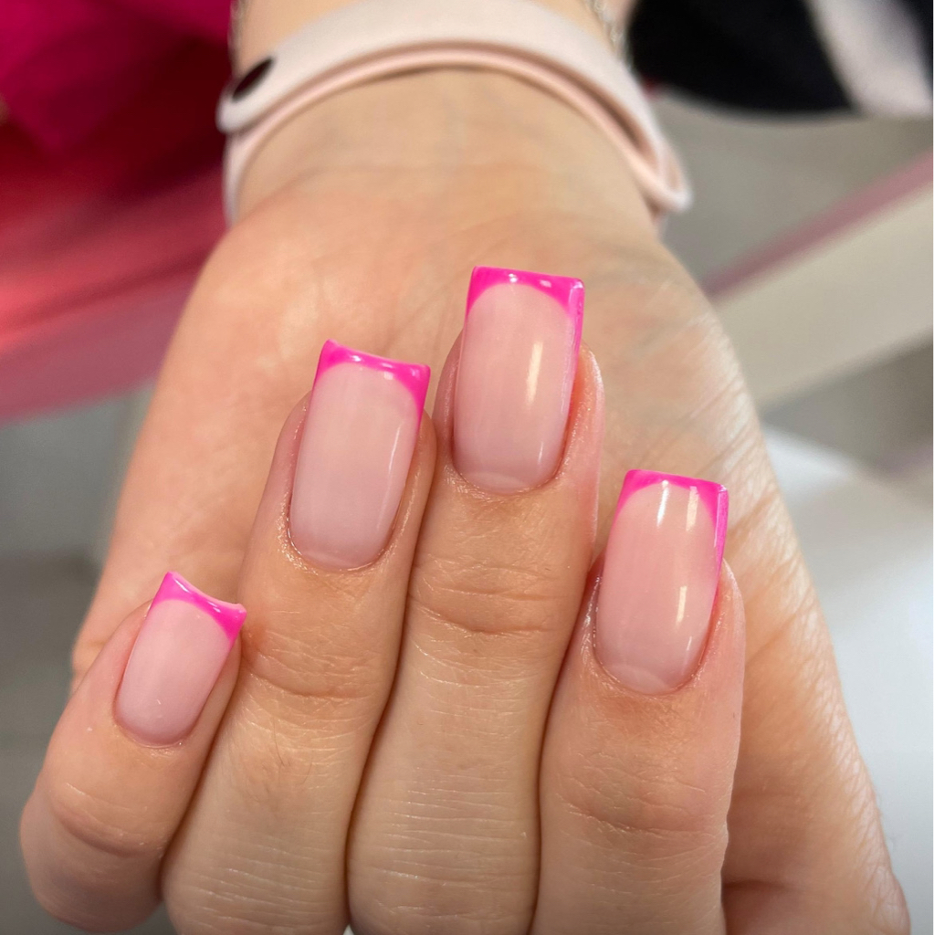 Комплекс «French»: комби маникюр + укрепление камуфлирующим гелем/базой, выравнивание, ремонт до 2-х ногтей + Френч на все ногти