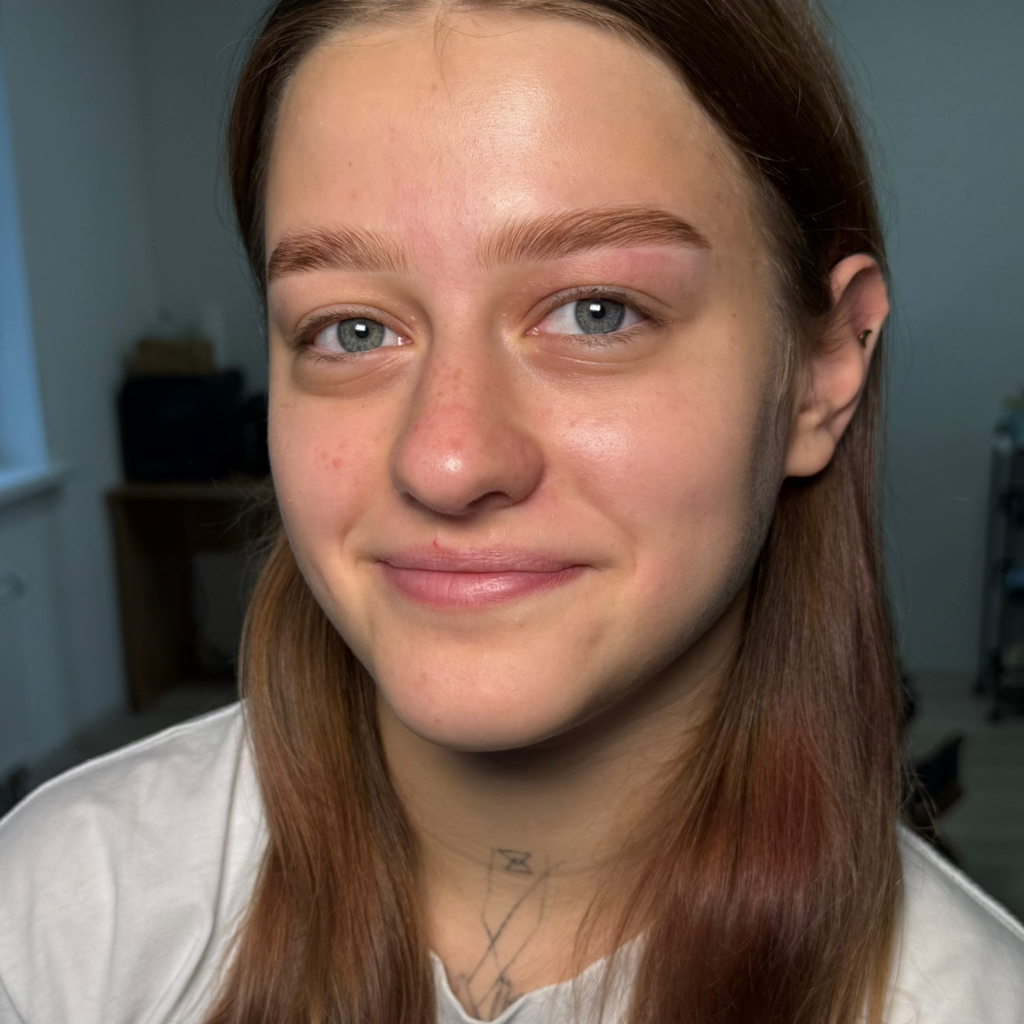 Ламинирование + коррекция + окрашивание бровей