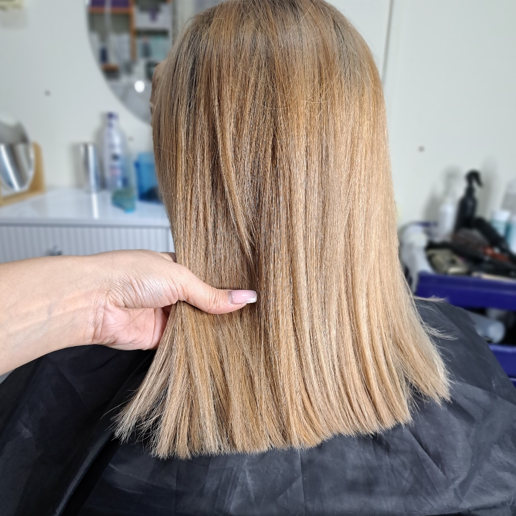 Окрашивание корней (+укладка)