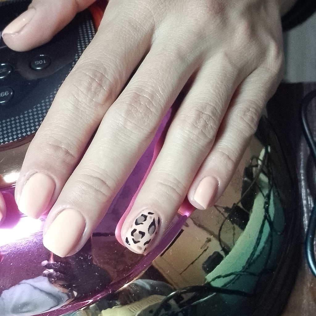 Дизайн  (1 ногтя) рисунок