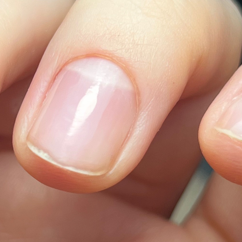 Комбинированный маникюр без покрытия PLUS