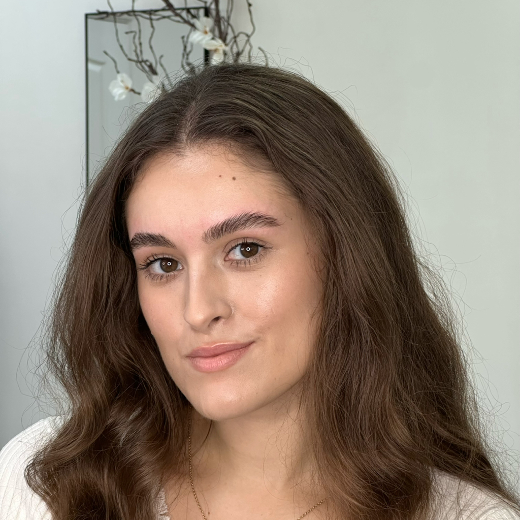 Коррекция бровей