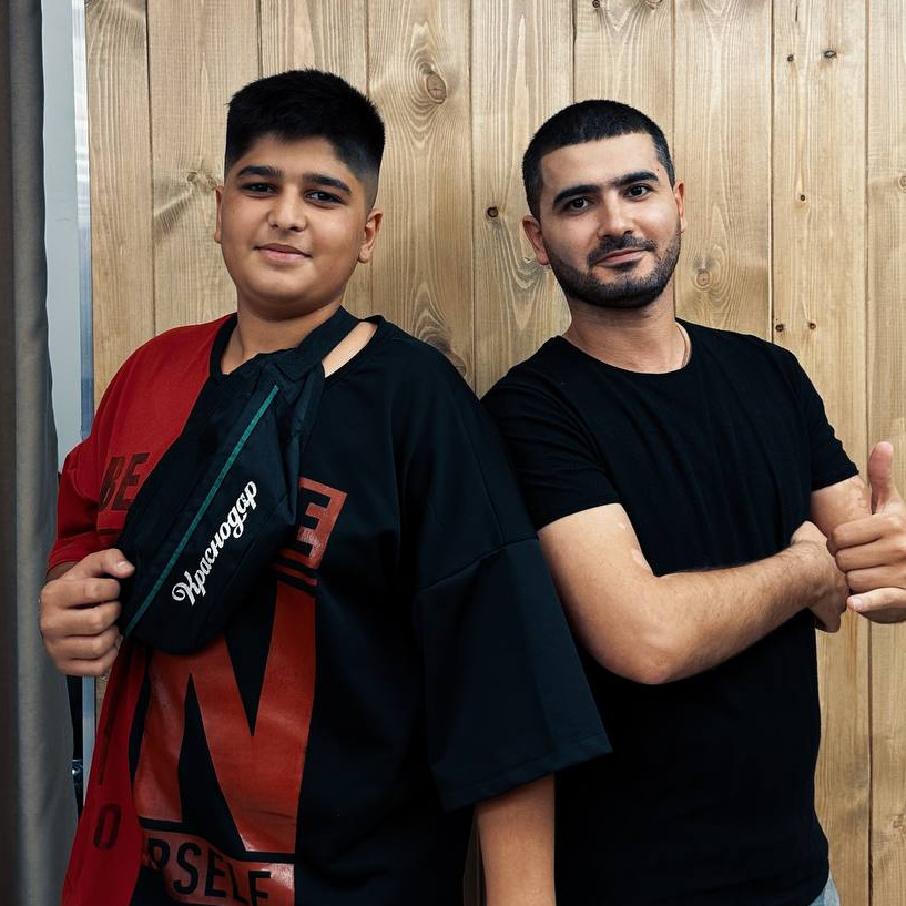 Комбо «Два товарища» *две взрослые стрижки, выполняются у одного мастера.