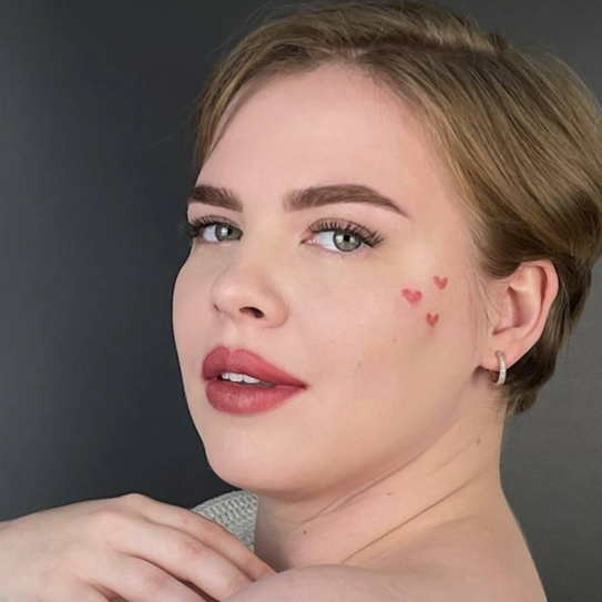 Комбо(окрашивание бровей + классическое наращивания ресниц)