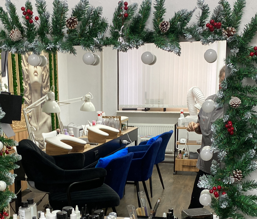 Коворкинг стол мастера маникюра