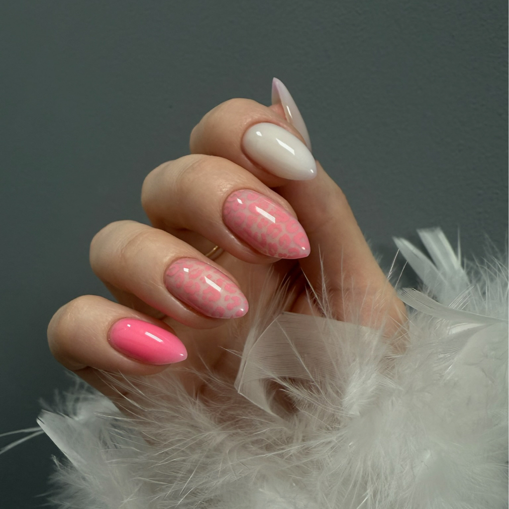 Дизайн (стемпинг, слайдеры, втирка, сухоцветы)