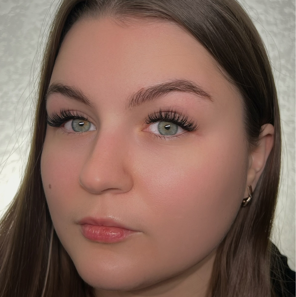 Наращивание ресниц «1,5D»