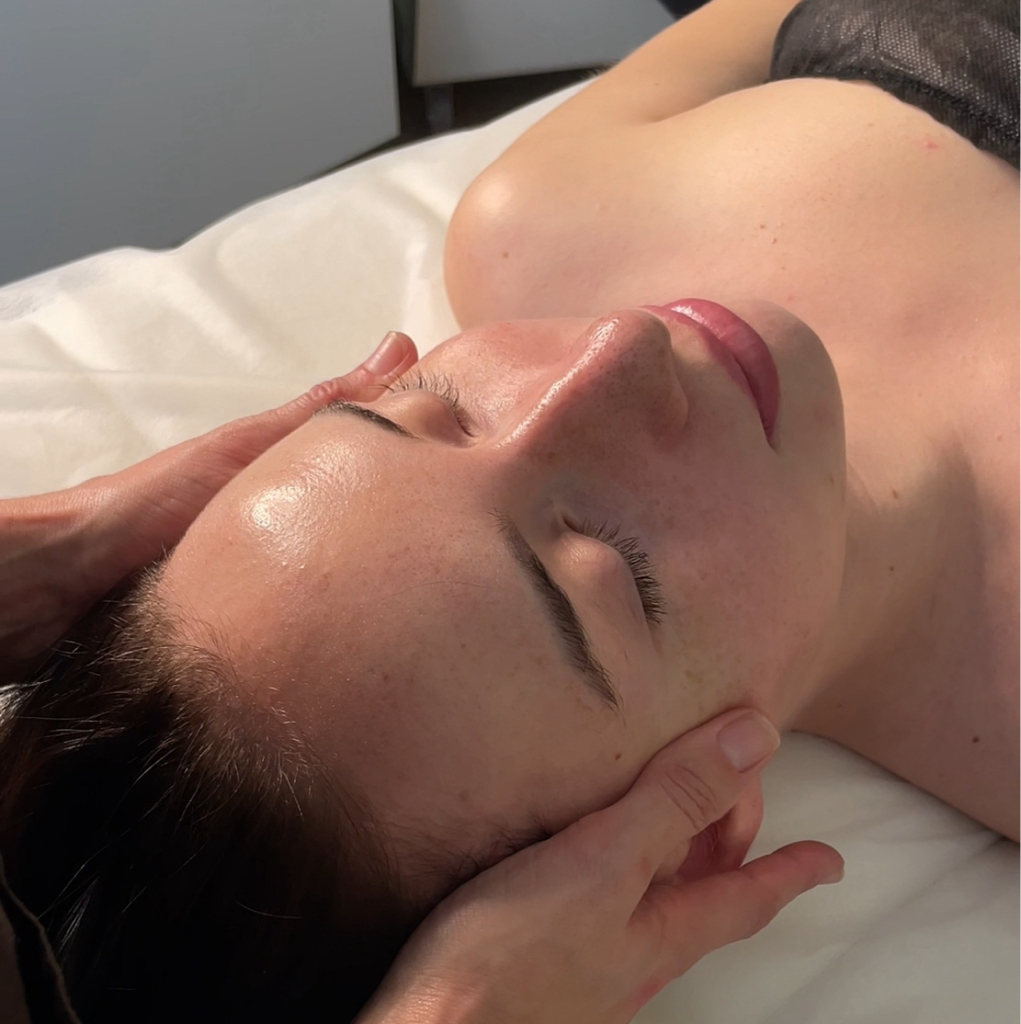 Массаж лица