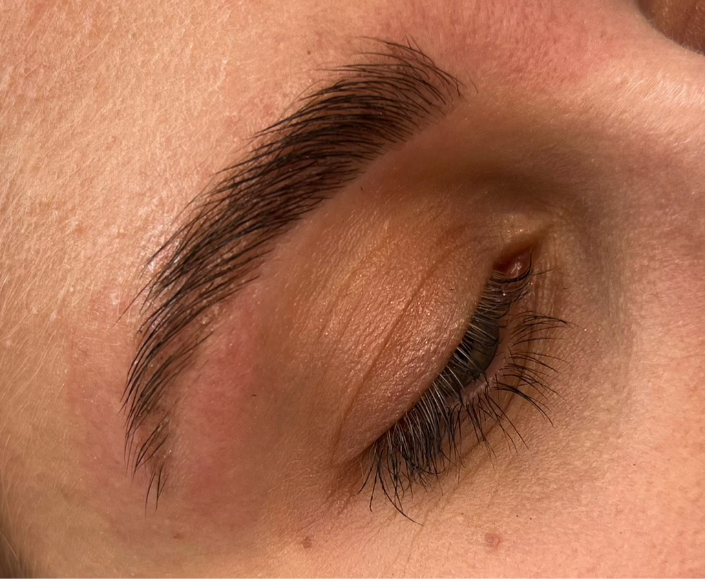 Коррекция бровей/окрашивание