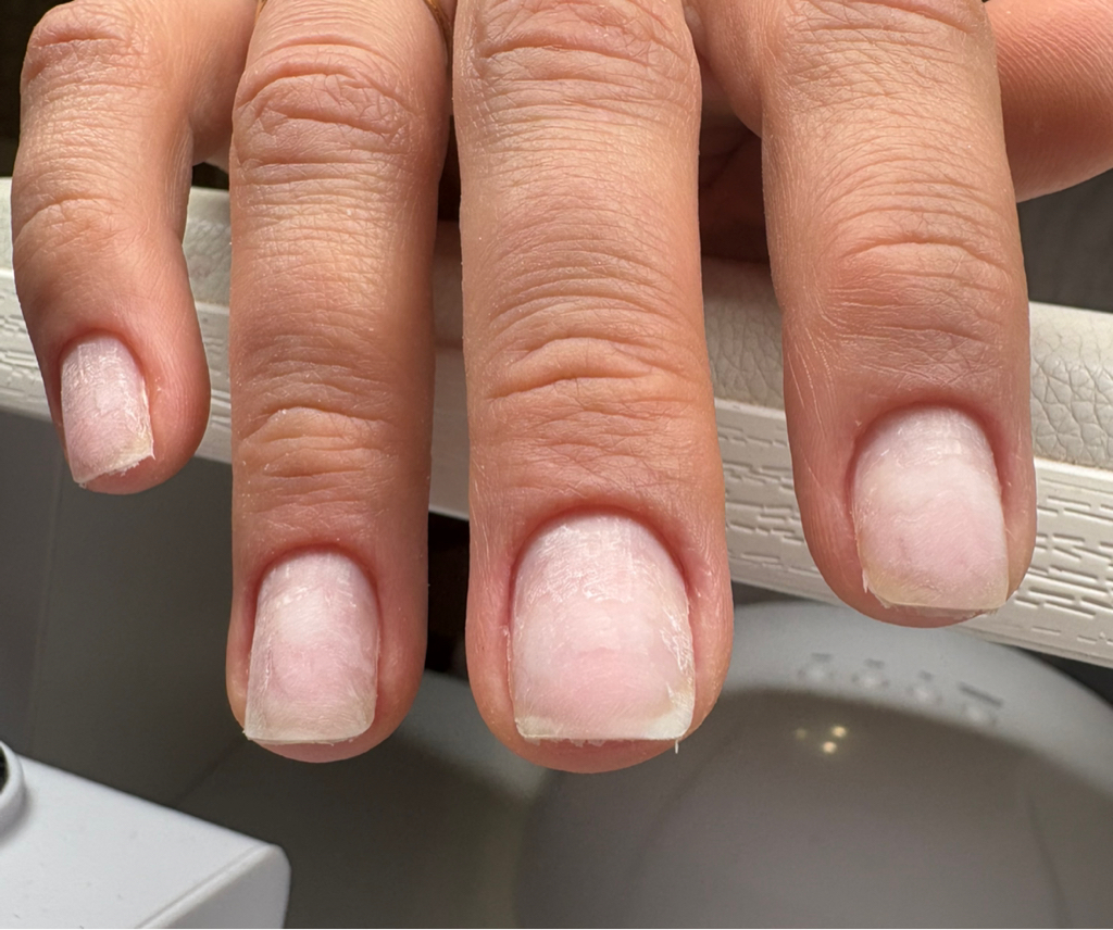 Маникюр без покрытия