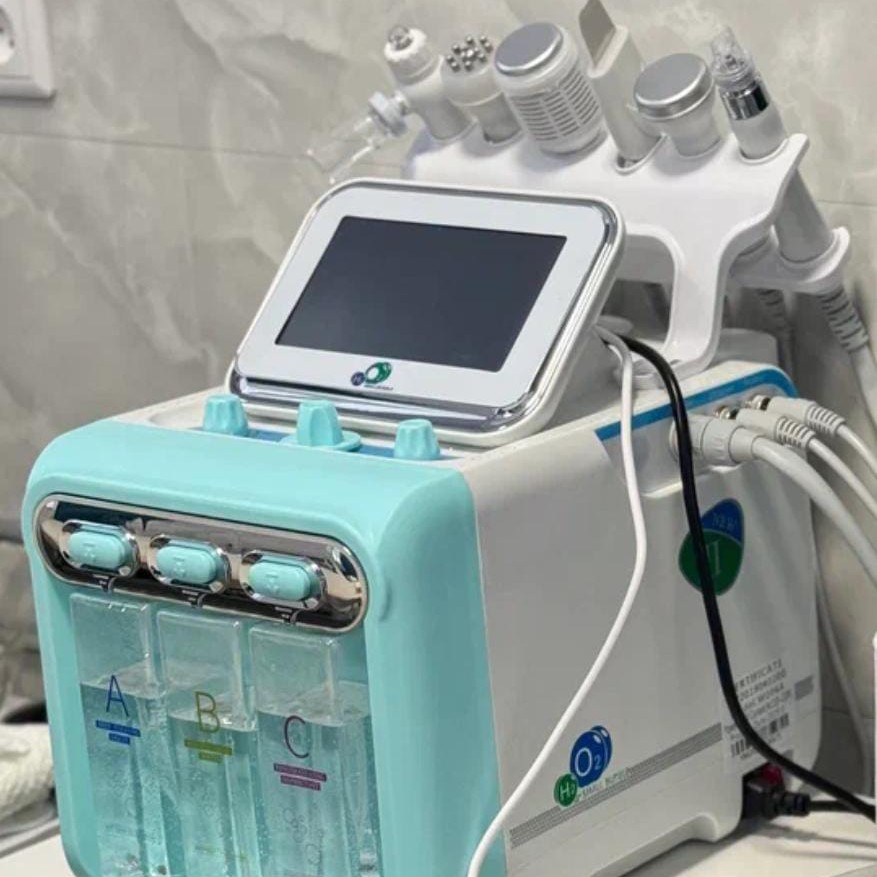 Гидровакуумный пилинг лица