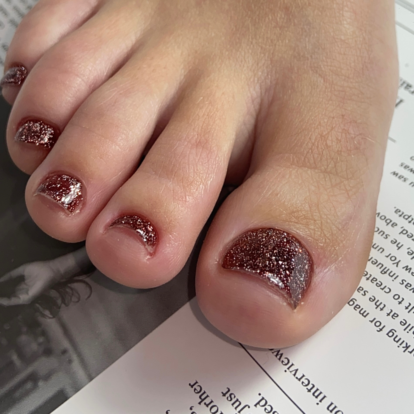 Педикюр с покрытием (снятие, покрытие, обработка стоп)