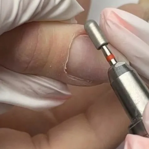 Маникюр аппаратный