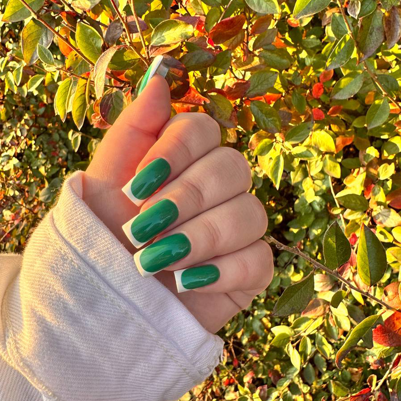 Наращивание ногтей M