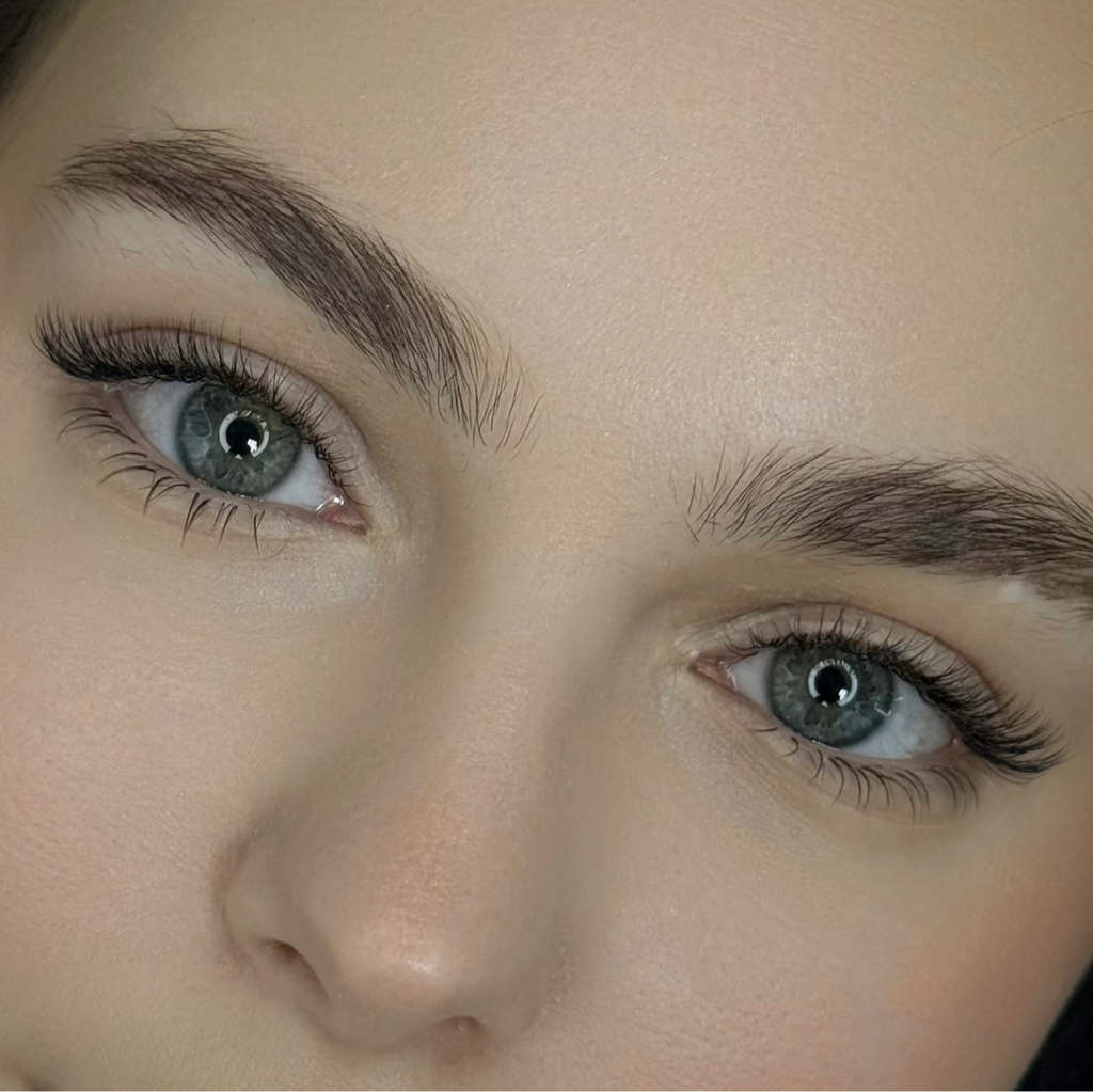 Наращивание нижних ресниц