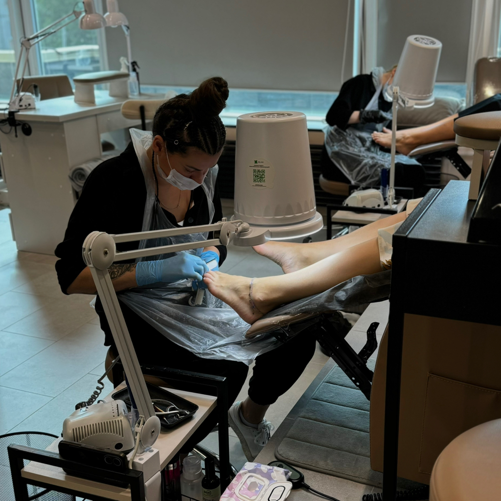 Экспресс педикюр без покрытия (без обработки стопы, только пальчики)