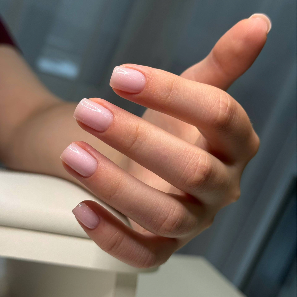 Маникюр + Гель-лак (короткие ногти)