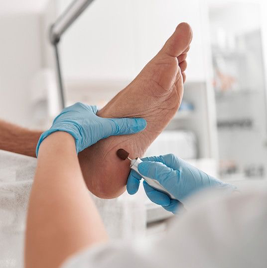 Мужской педикюр