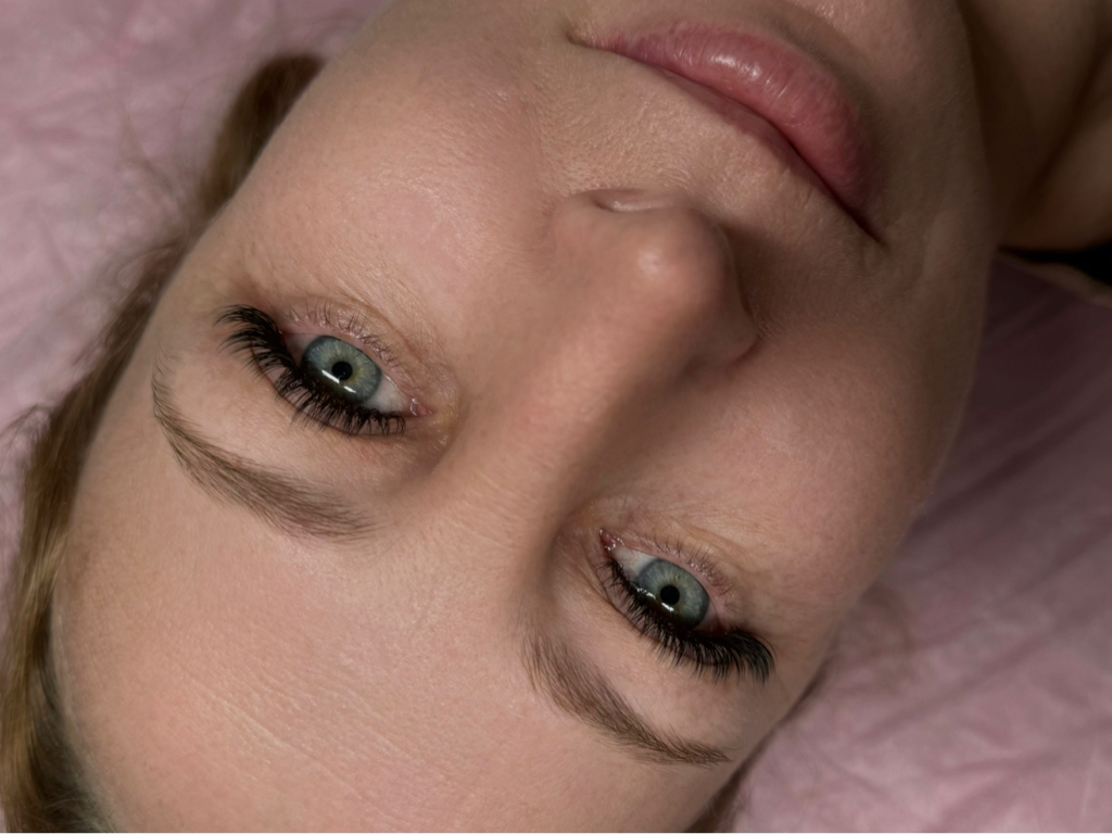 Наращивание ресниц 1,5 D