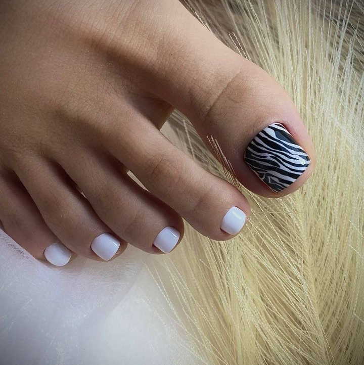 Полный педикюр с покрытием