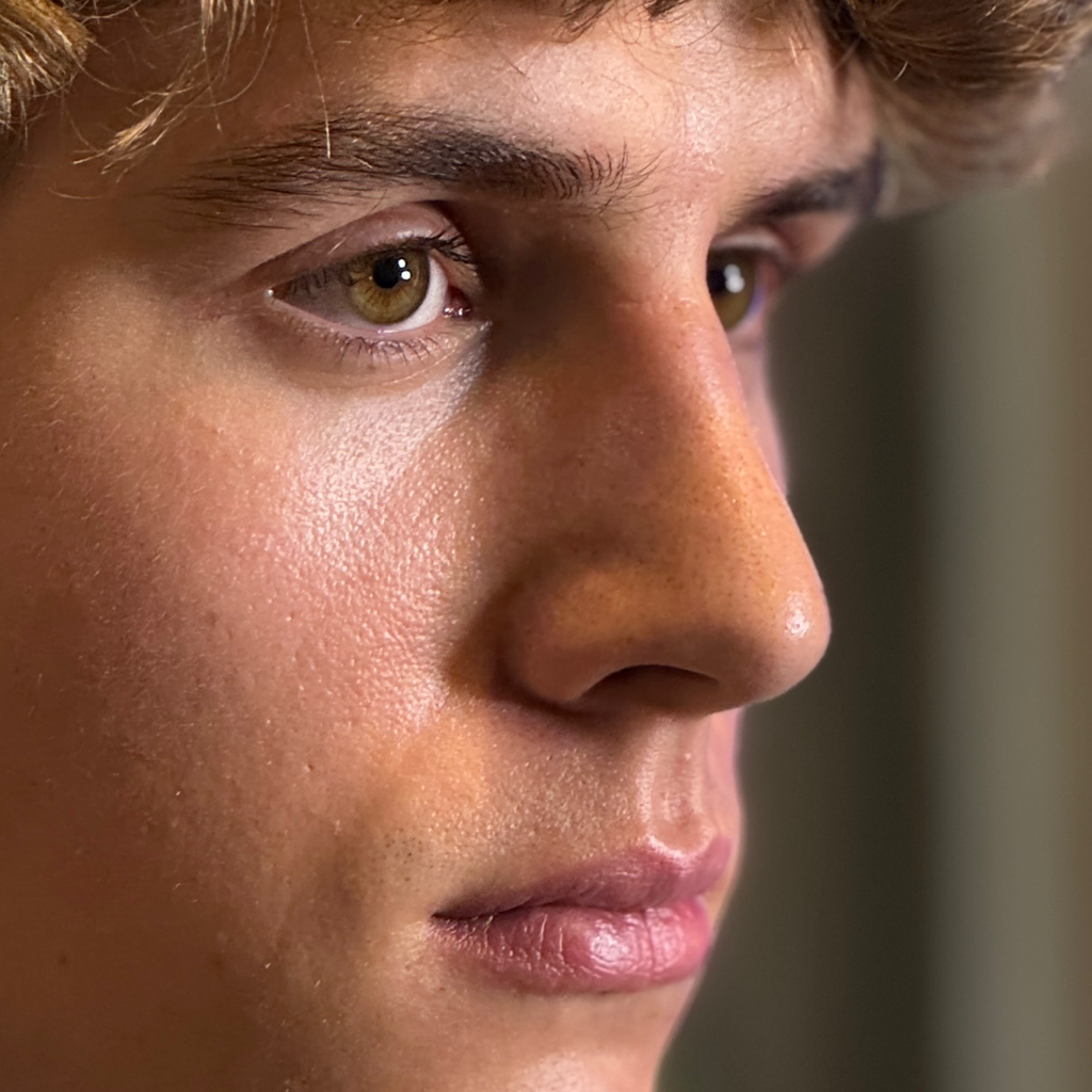 Мужское окрашивание бровей