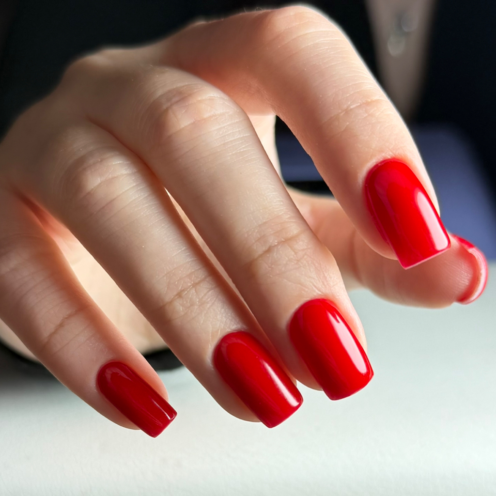 Маникюр комплекс S  (без наращивания ,ремонта и исправления архитектуры)