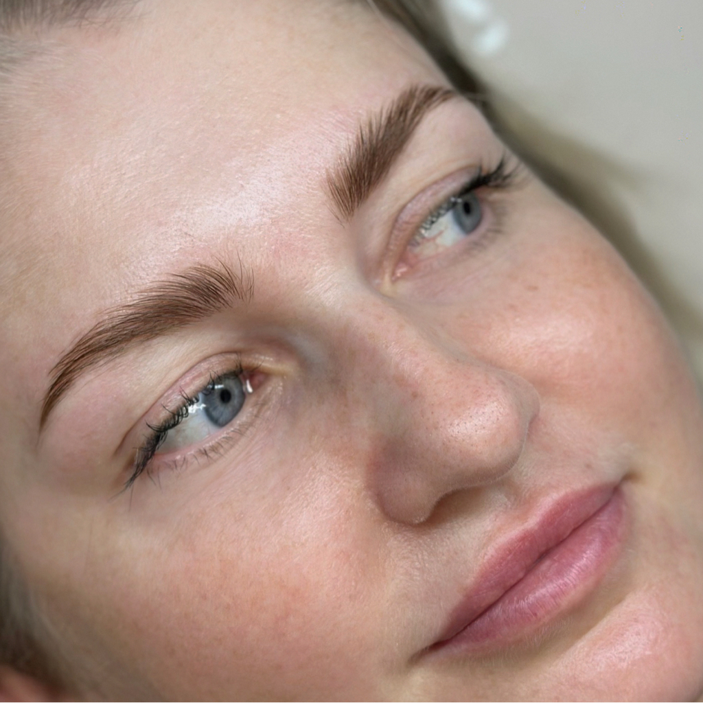 Ламинирование бровей