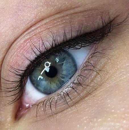 Стрелка классическая Перманентный макияж век