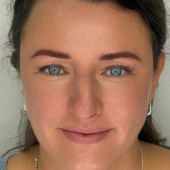 Брови , (пудровое напыление ) перманентный макияж