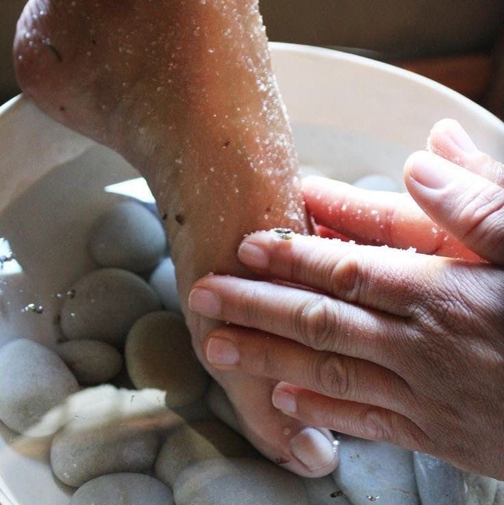 Спа на косметику премиум класса к педикюру (доп.)