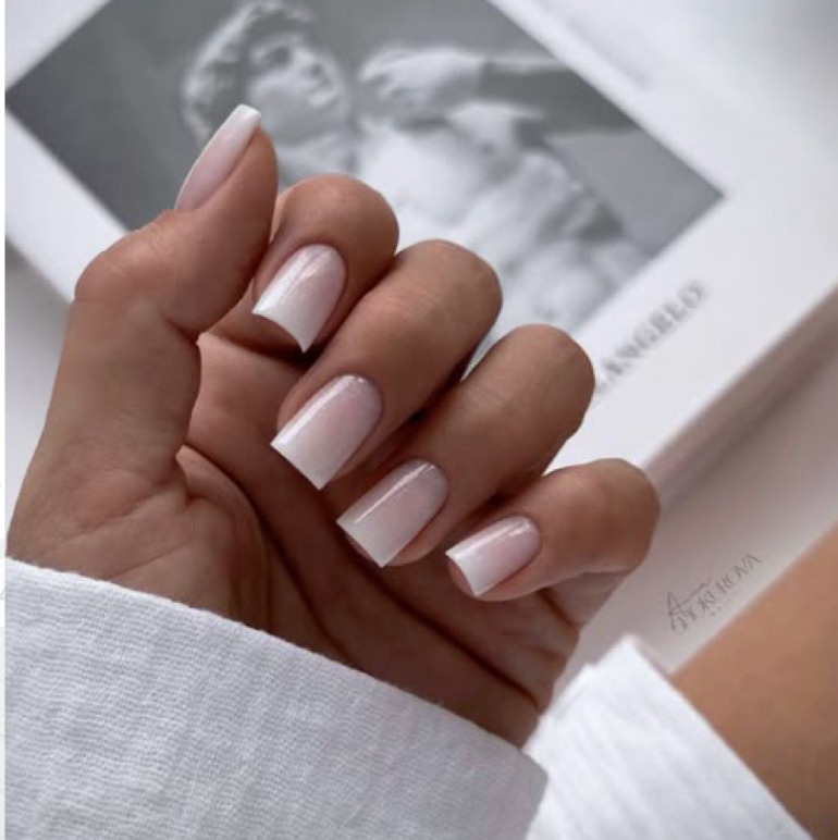 ГРАДИЕНТ (плавный переход из цвета в полупрозрачное покрытие)