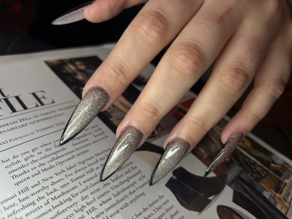 Наращивание ногтей