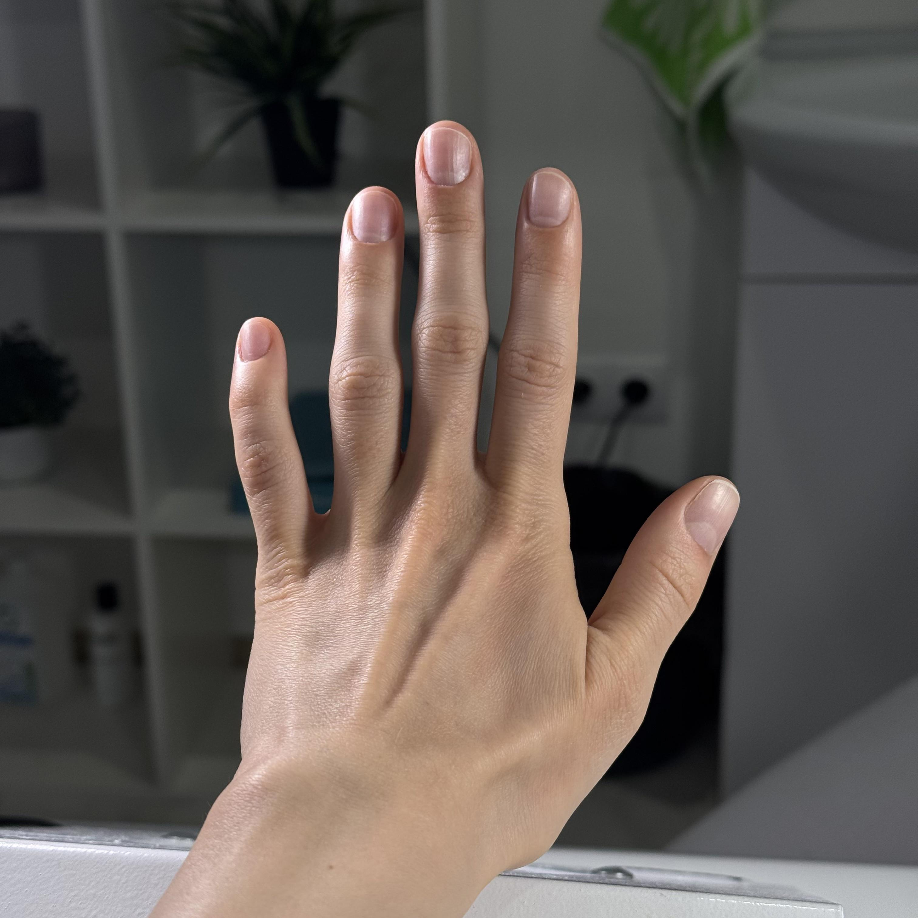 Комбинированный маникюр без покрытия