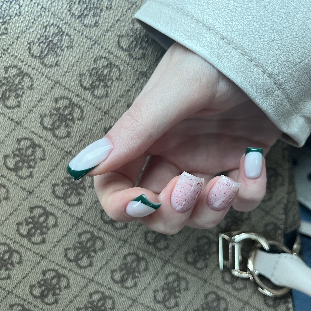 Маникюр Френч,укрепление базой.