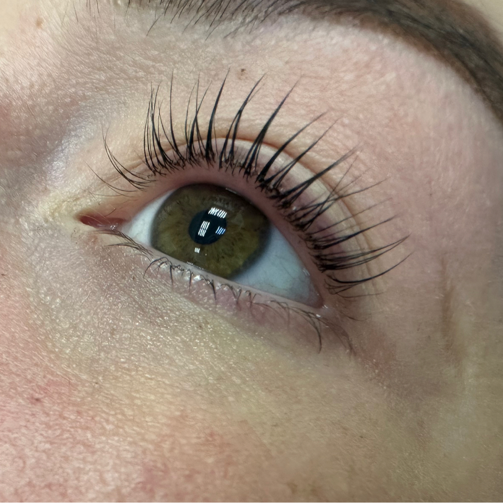 Окрашивание ресниц