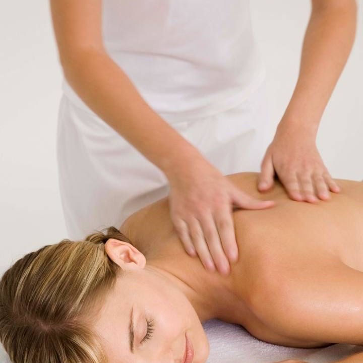 Общий миофасциальный массаж тела