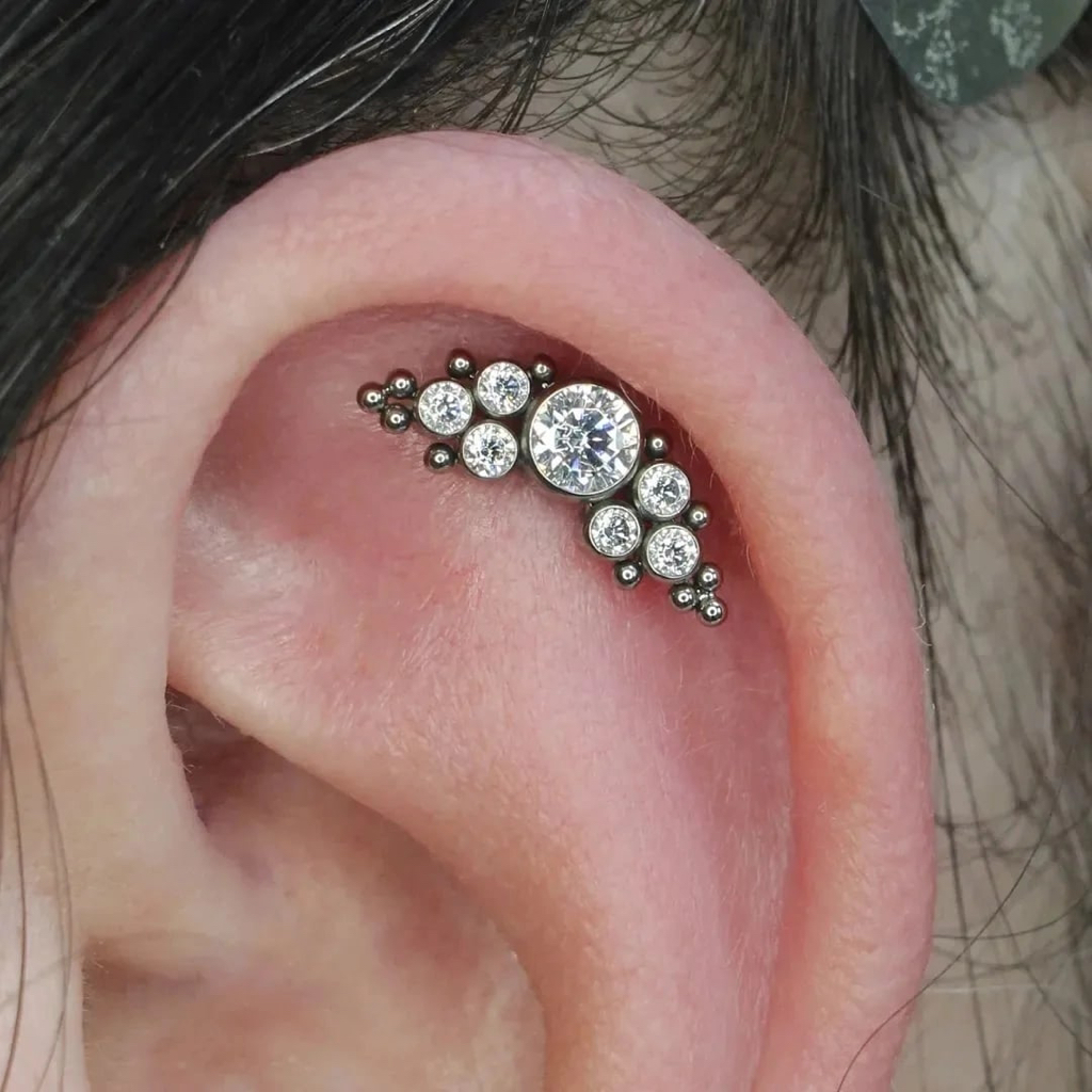 Пирсинг хряща уха