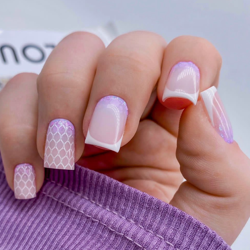 маникюр + снятия гель лака +покрытие "Френч" гель лак(укрепление)+укрепление жестким гелем +200р