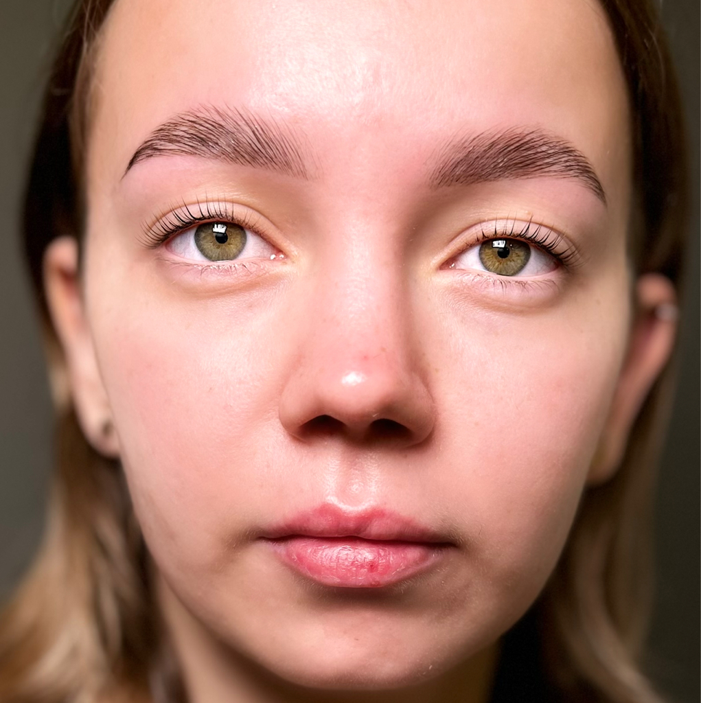 Итальянское ламинирование ресниц (inLei)+ДУ бровей (с коррекцией и окрашиванием)