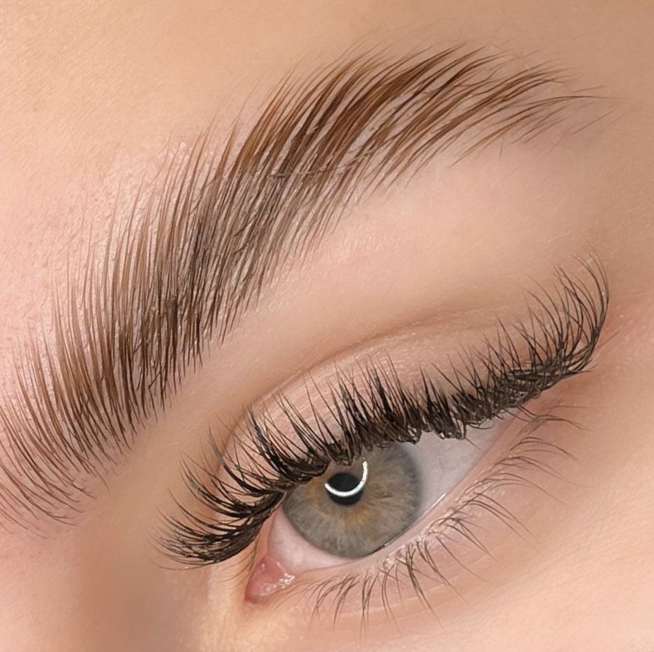 Ламинирование бровей с коррекцией (без окрашивания)