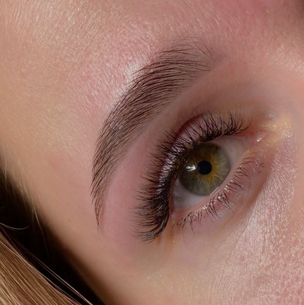 Окрашивание бровей краской