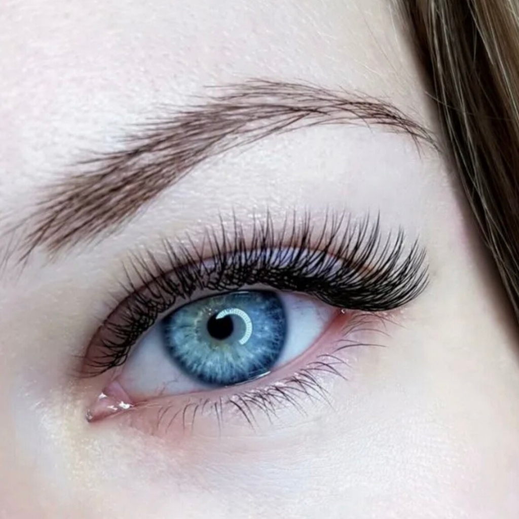 Наращивание ресниц классика/ 1.5 д