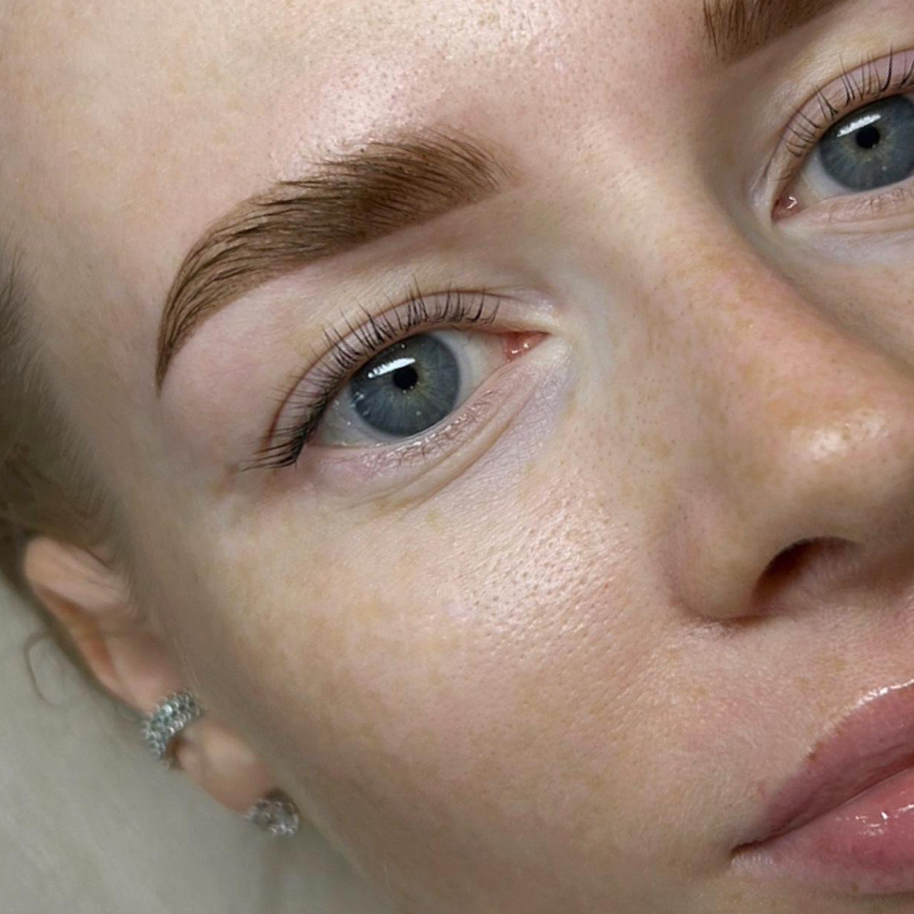 КОМПЛЕКС: Лами ресниц + Долговременная укладка бровей