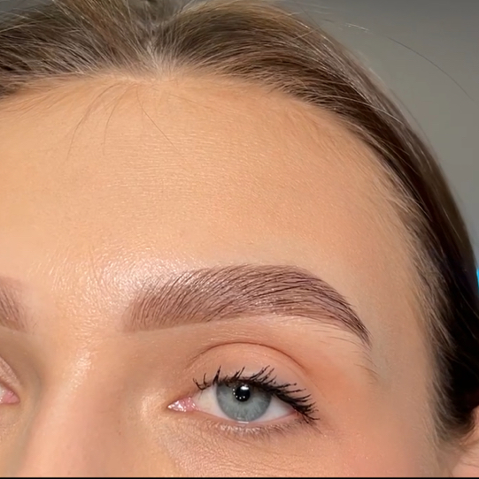 Окрашивание бровей