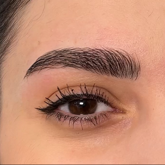 Коррекция бровей