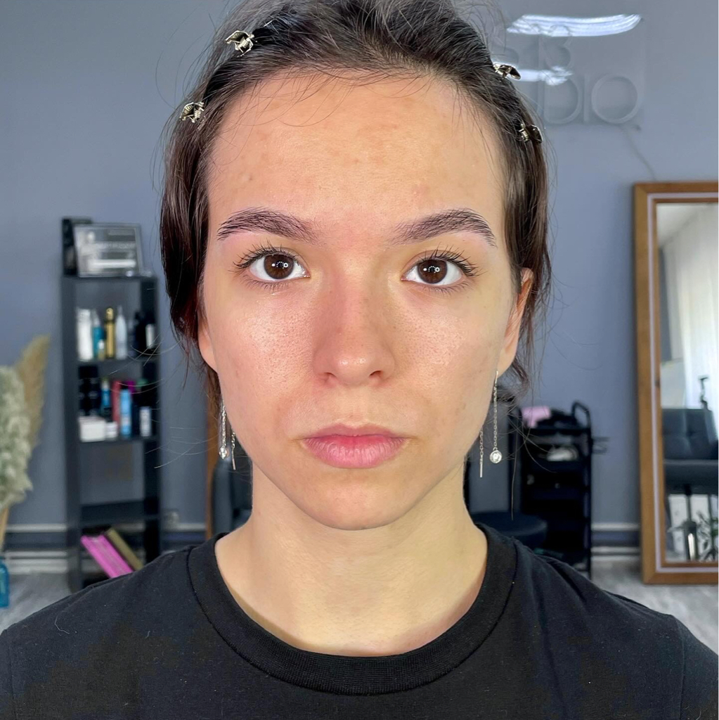 Коррекция бровей